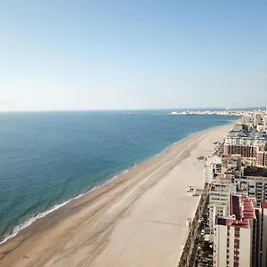Piso Luminoso Cerca De Playa , Cádiz España